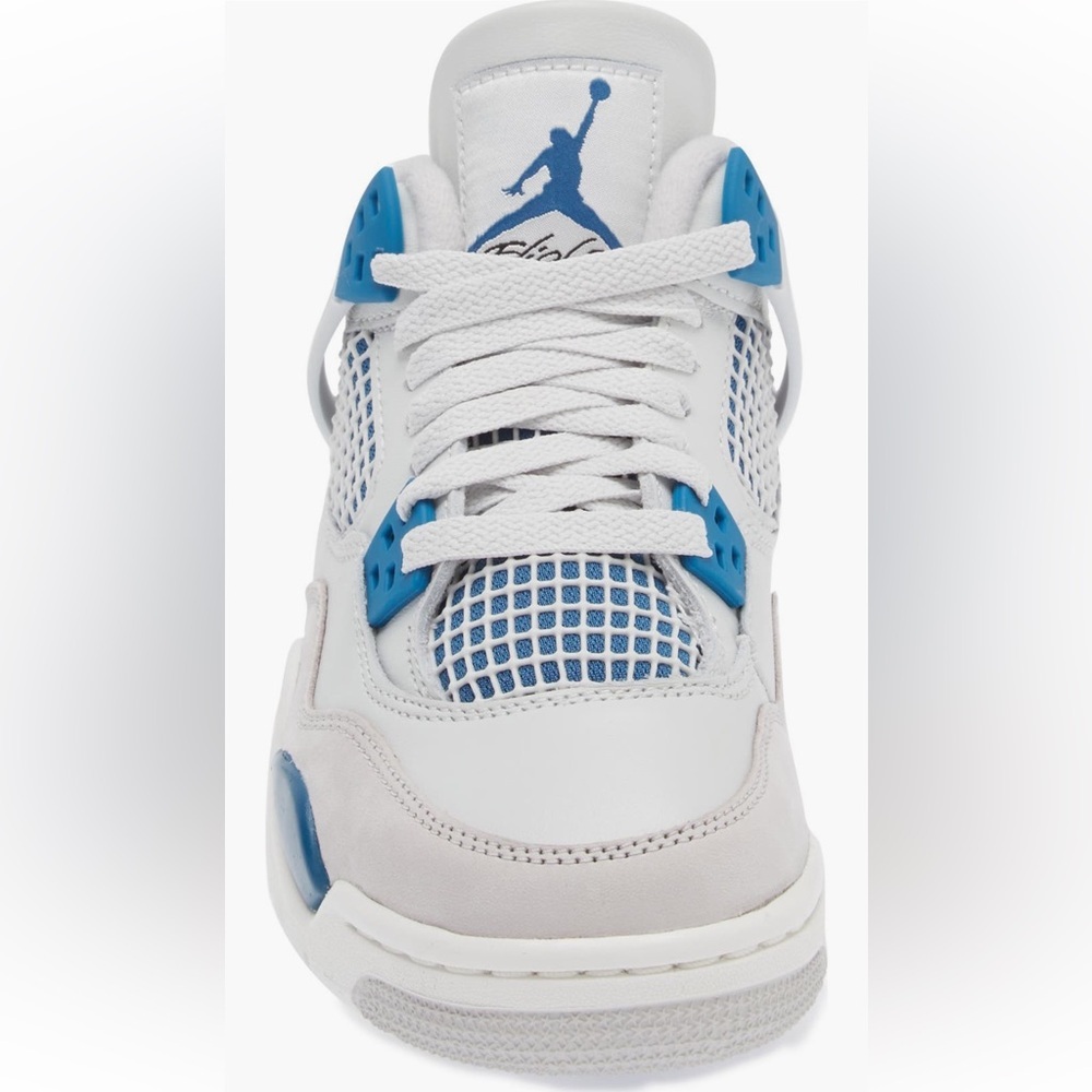 Jordan 4
Grade school
Off white/ military blue
Brand new - Picture 8 of 12